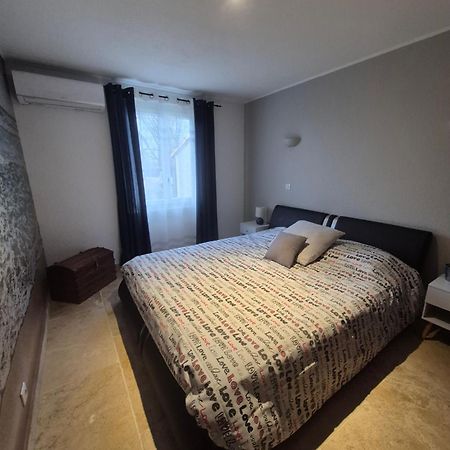 Villa L'Estel En Campagne Avec Piscine Privee Proche Arles Et Avignon Tarascon Kültér fotó